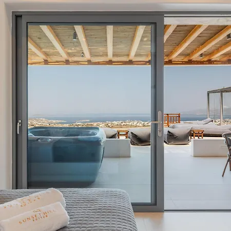 Sunset Hill * Mykonos Town